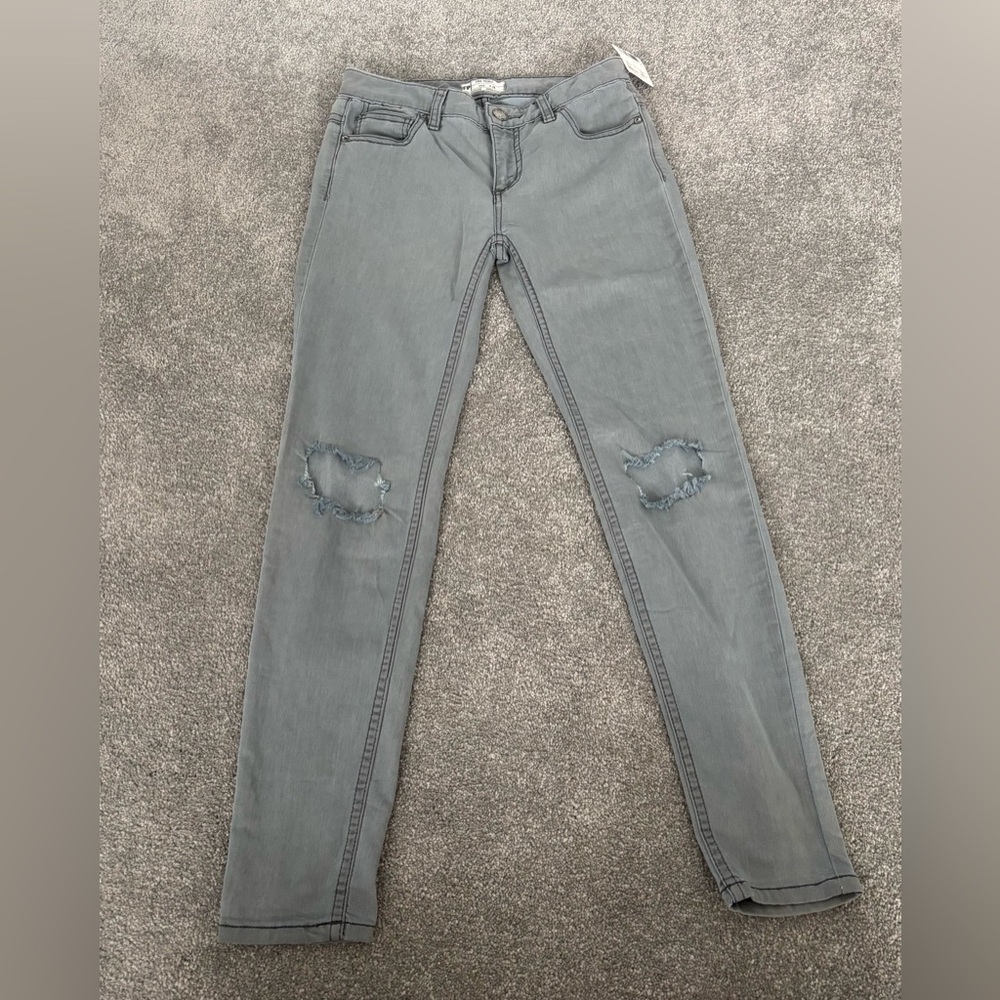 NWT Free People Gray Distressed Skinny Jeans, Size 26